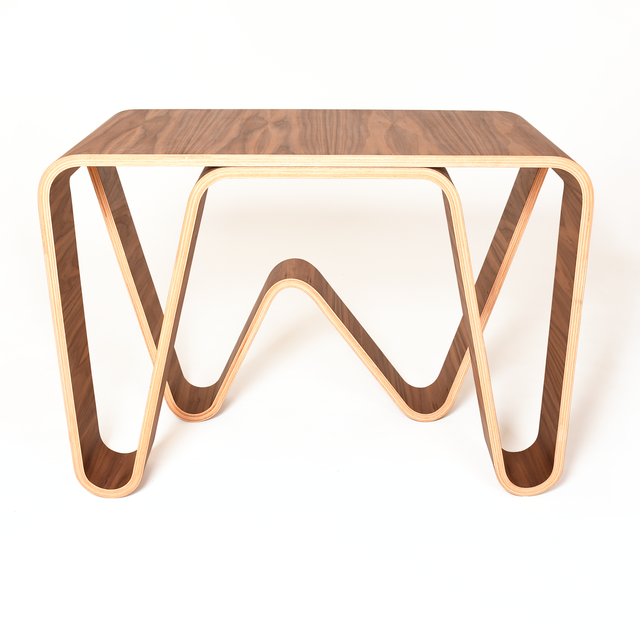 W Desk