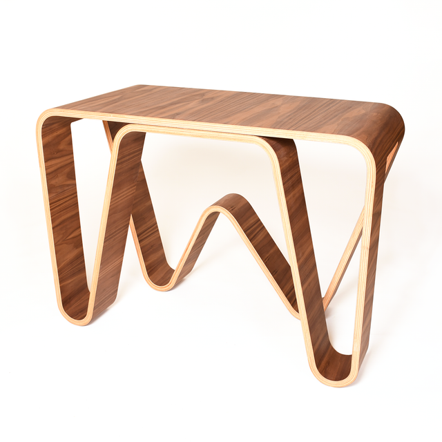W Desk